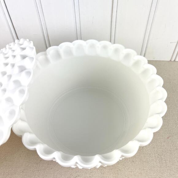White Hobnail Lidded Bowl, Decorative Bowl with Scalloped Edge, Vintage Inspired - Picture 4 of 10
